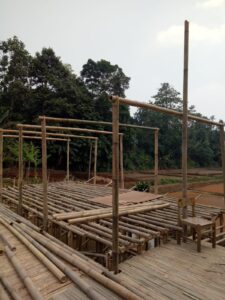 saung bambu 4